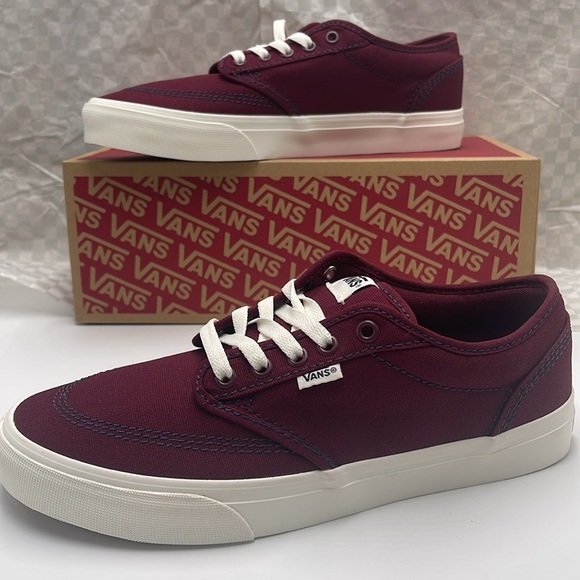 Vans Men's Burgundy Canvas Sneakers Atwood
Outdoor Port Rovale
VN000CX84QU - Picture 13 of 16